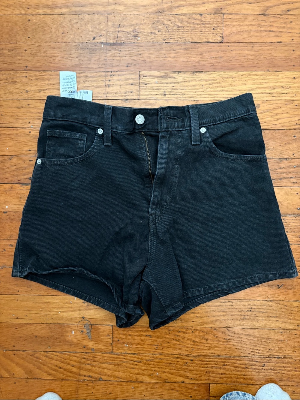 Levi’s High-Waisted Black Denim Mom Shorts